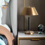 Electroplated Metal Table Lamp with E14 Bulb - Image 3