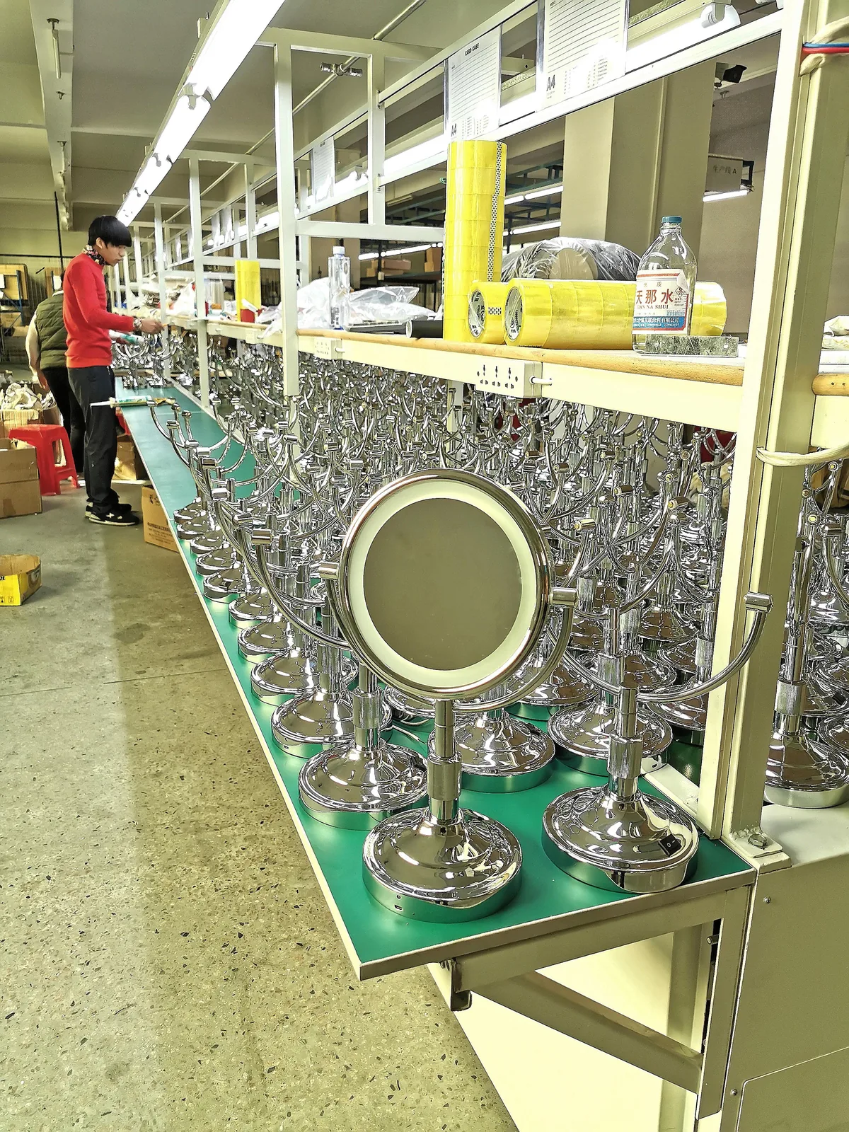 Production line at the Yusheng factory
