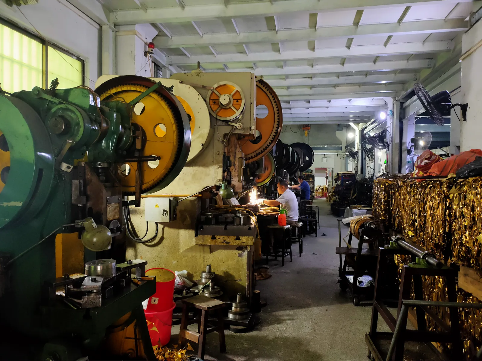 Production line at the Yusheng factory