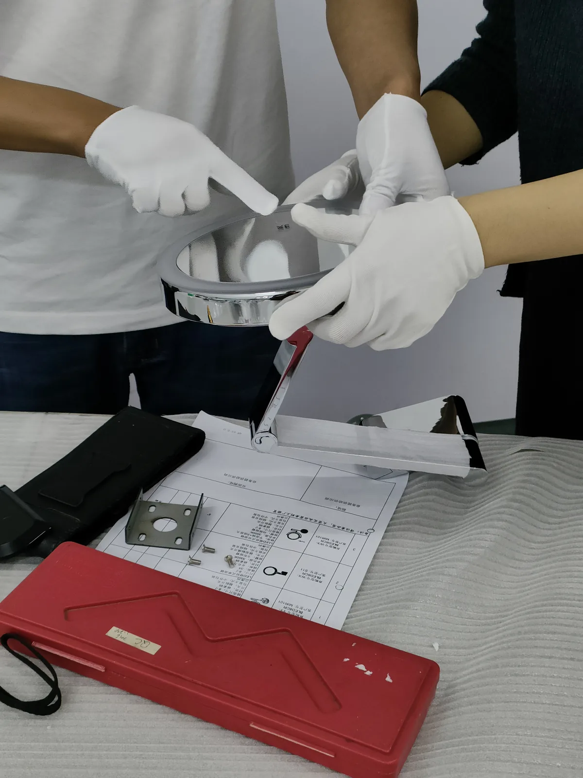 Quality-control inspection at the Yusheng factory