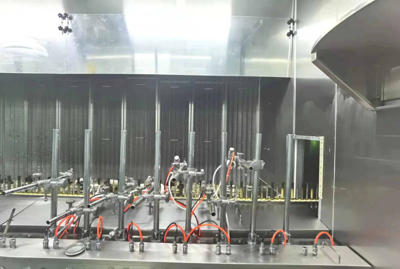 Lighting hardware manufacturing process at the Yusheng factory